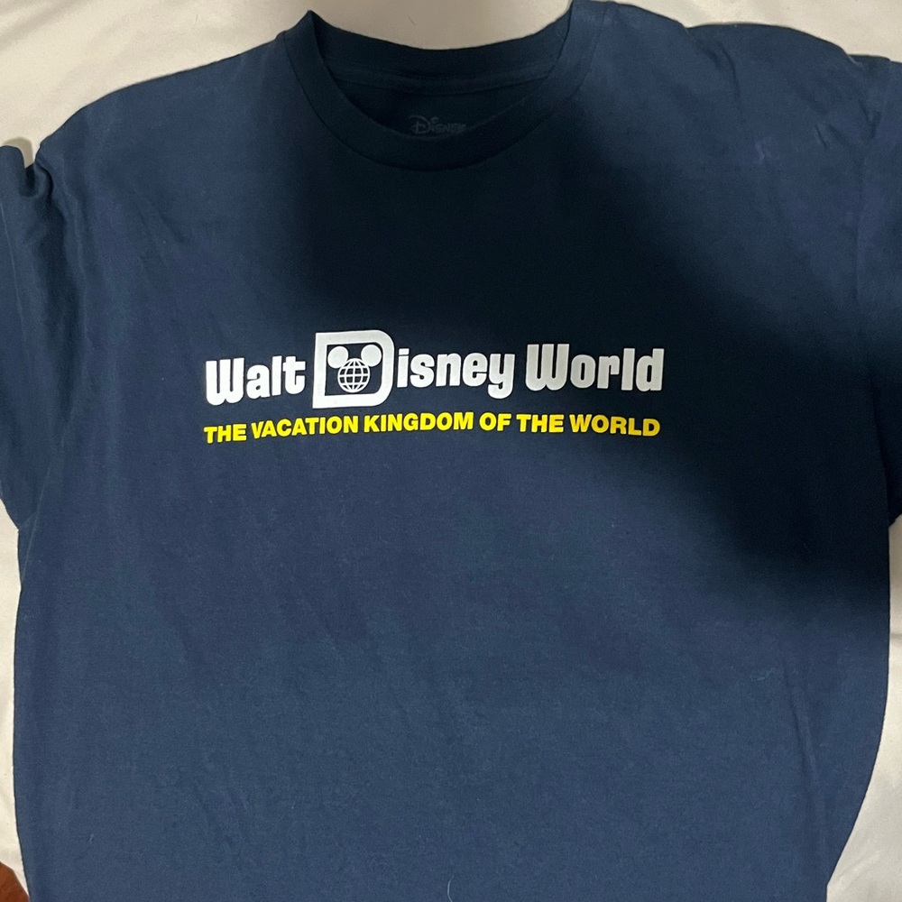 Vans Walt Disney World tshirt 2022
